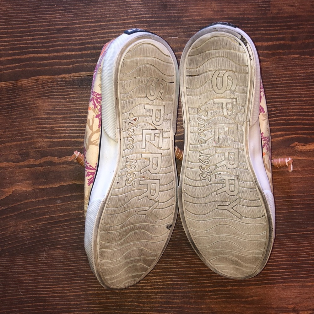 Sperry Tan Leaf Printed Top-Sider Boat Shoes - Picture 4 of 9
